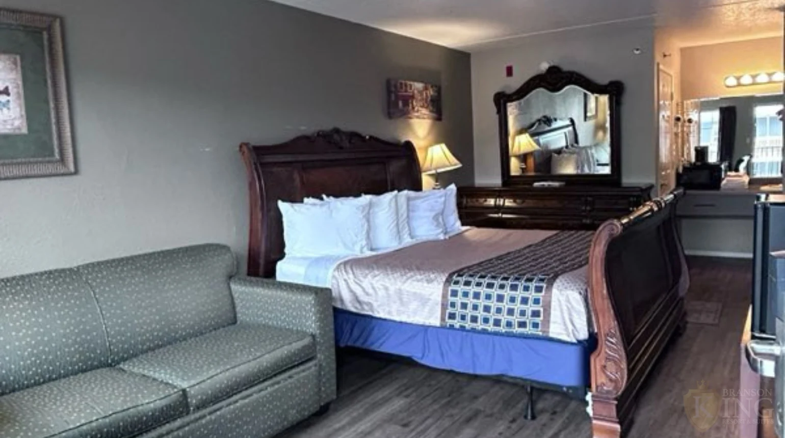 Welcome to Branson King Resorts & Suites, where comfort meets luxury.