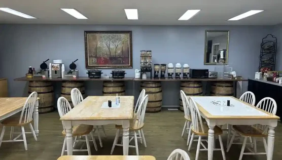 full sized kitchen at Presley’s Penthouse