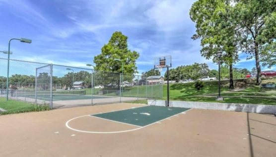 Welcome to Branson King Resorts & Suites, where comfort meets luxury.