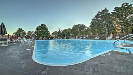 Welcome to Branson King Resorts & Suites, where comfort meets luxury.