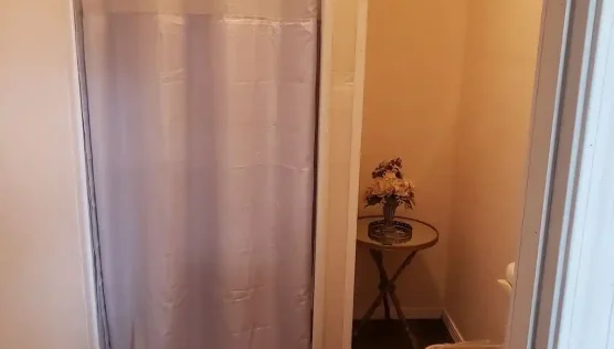 full bath, den with sleeper sofa