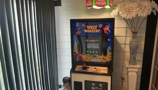 The pomp and pzazz of Elvis